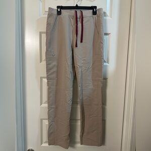 FIGS MEN’s: Boulder Axim Cargo Scrub Pants (MEDIUM)